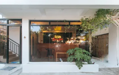 RedDoorz @ Recson Boracay Hostel Các khách sạn ở Aklan