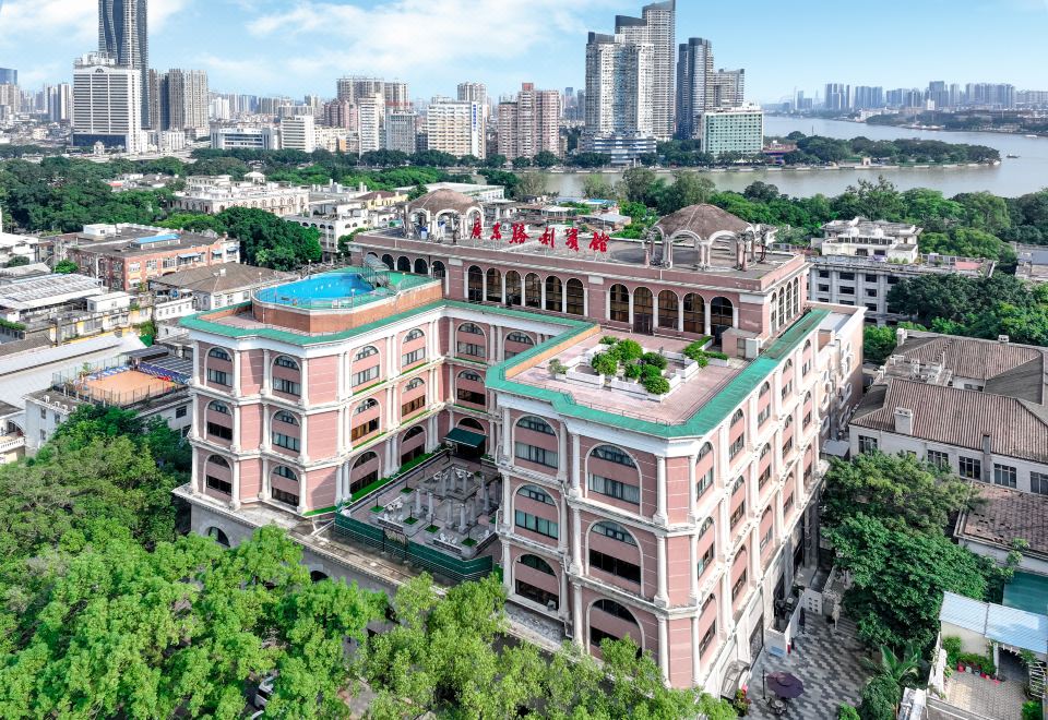 hotel overview picture