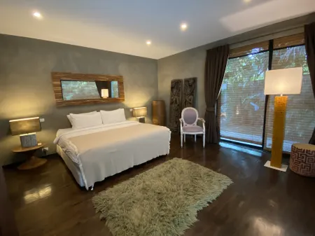 Natural Villas Chiang Mai Отели рядом с достопримечательностью «Wat Saraphi»