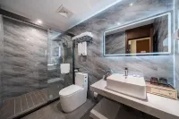 Jiuzhaigou Jingyue Holiday Hotel