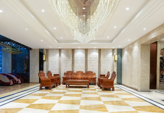 3. 헝창 환펑 호텔..