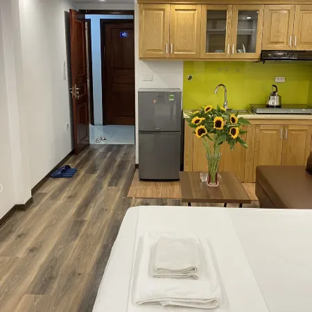 Era Apartment Ha Yen Quyet Отели рядом с достопримечательностью «Кау Гиай»