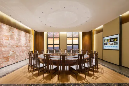 Alashankou State Guest House Отели рядом с достопримечательностью «Alataw Shankou»