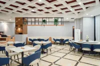 Sanya Coconut Blue Beach Hotel (Dadonghai Plaza Branch)