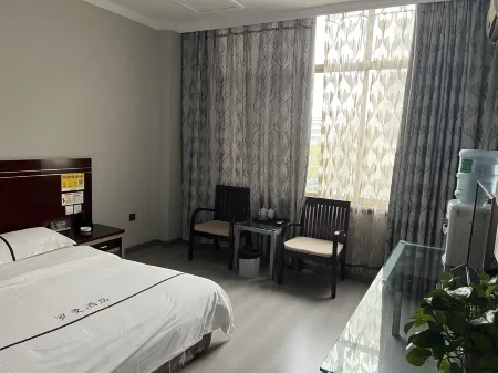 Luoman E-Sports Hotel Отели в г. Пучэн