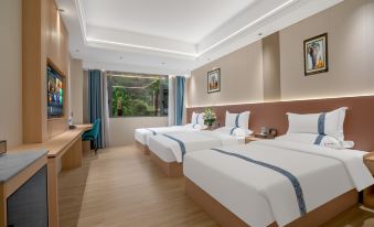 Chuxiong Purple Moon Bay Hot Spring Garden Hotel