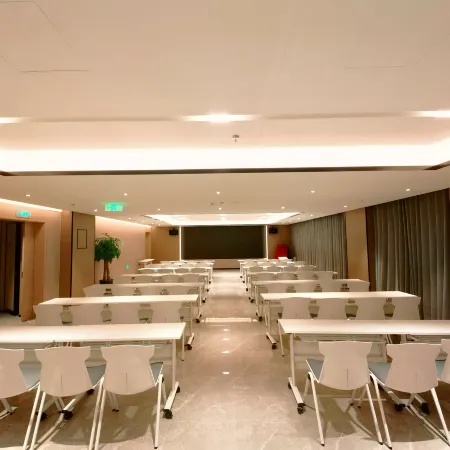 Qiangtang Hotel