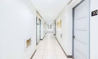 RedDoorz near Cebu Metropolitan Cathedral