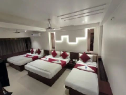 HOTEL ANAND PALACE