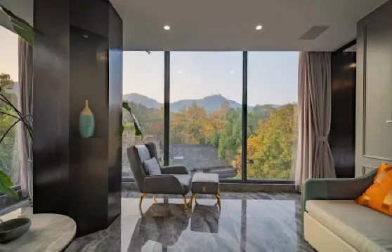 Quanzhen Chinese Inn (Xihu Lingyin) Отели рядом с достопримечательностью «Lengquan Pavilion»