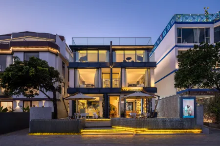 Maan Coco Flagship Seaview Hotel Отели рядом с достопримечательностью «Dapeng Ancient City»