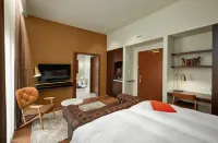 Reykjavik Consulate Hotel, Curio Collection by Hilton