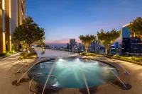 隆披尼格蘭德中心大酒店