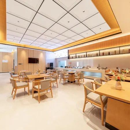 Gemi Hotel (Weizheng Park, Jilu, Xingtai)