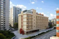 Quan Ji Le Jia Hotel Hotels in Yongdingmen and South Railway Station Area