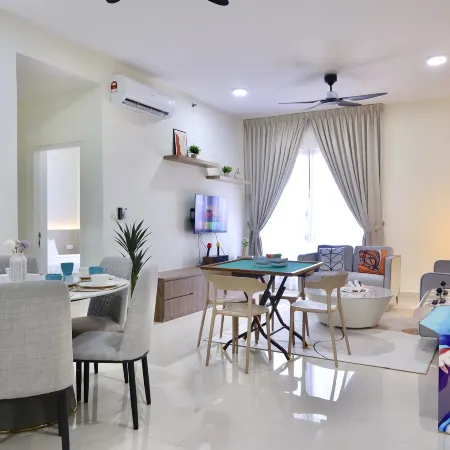 New! the Apple Residence I 2-3Br I Game I 5Min Jonker - Managed by Alviv Homestay