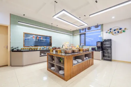 Yongji Shangkeyou Collection Hotel (Zhongshan West Street) Отели рядом с достопримечательностью «Pujindu Site»