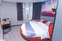 Junyi Hotel (Nankang District, Ganzhou Night Market Street)