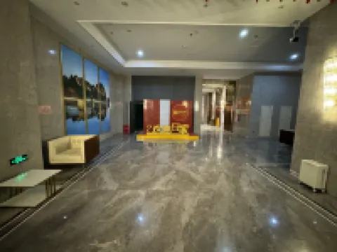 Style · LOFT Designer Cinema Apartment Hotel