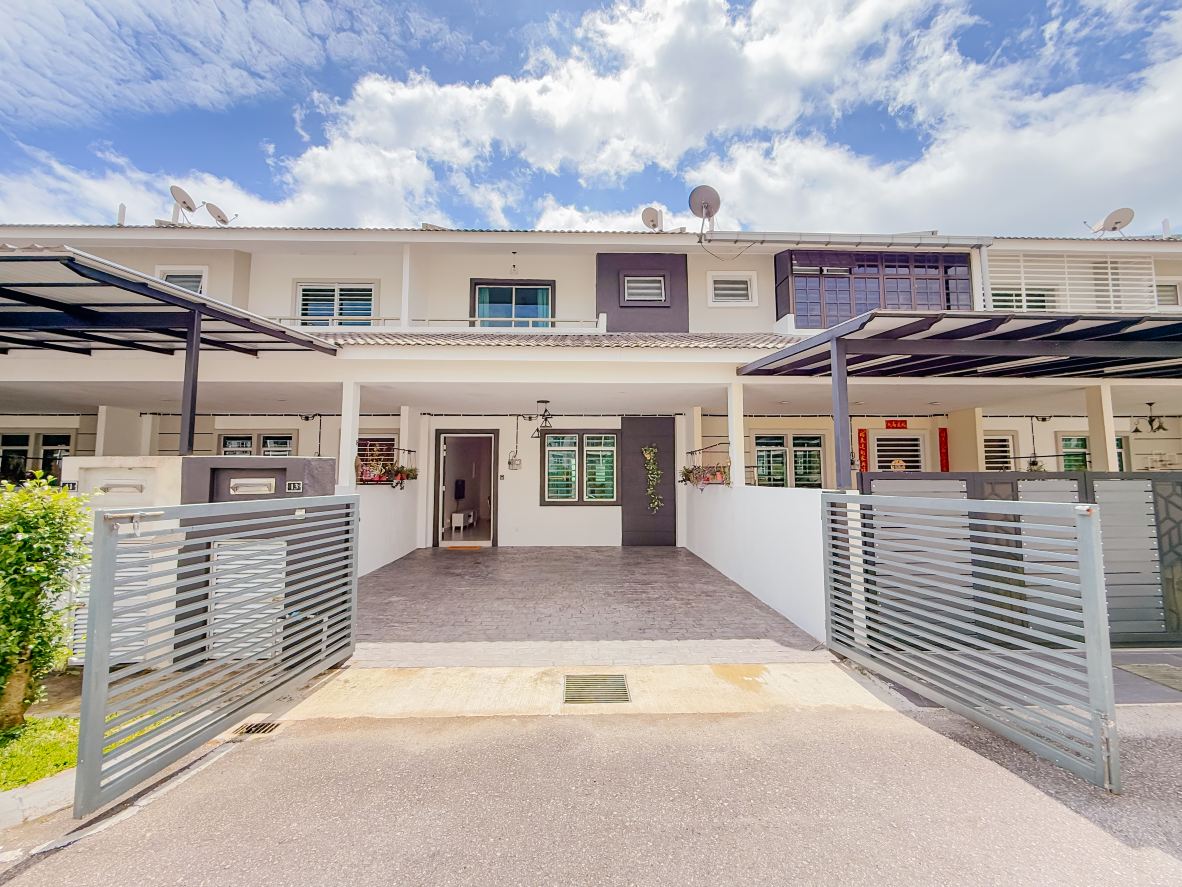 Golden Sweet Home @ CH Golden Hills (Night Market) - 2 Storey Terrace House Hotels in Brinchang