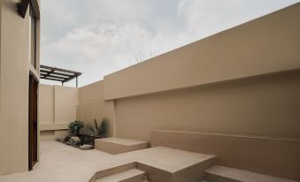 Time River·Neverland Hotel