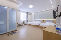 Lanfeng Hotel (Yantai Penglai International Airport) - 2 stjerner