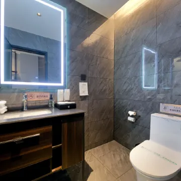 Zhengning Jinming Hotel