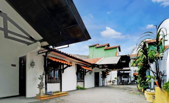 Hotel O Bungurasih Near Juanda International Airport Formerly Griya Waru Hotel