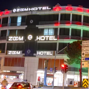 Zoom Hotel