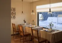 Forest and Elk Homestay Hotels in Habahe