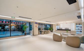 Xishuangbanna Jinghong Chenxin Resort Hotel (Gaozhuang Xingguang Night Market)
