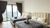 Landmark by Homey Planet 3BR Family Suite (C) Hotels in Tanjung Tokong
