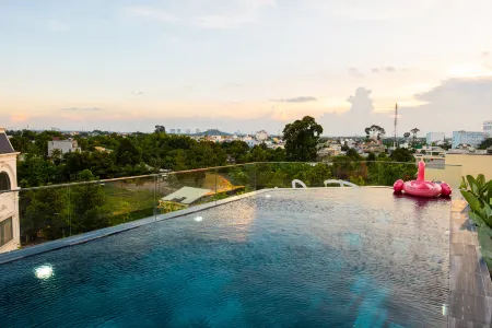 The City Boutique Hotel Отели рядом с достопримечательностью «Nhà thờ Phêro-Gx Tân mai»