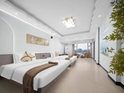 Yueji Homestay Hotel (IFS Guojin Center Branch, Wuyi Square, Changsha)