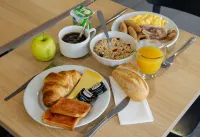 B&B HOTEL Saint-Quentin - Aamiainen