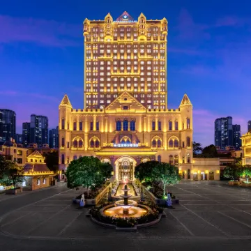 Wyndham Grand Kunming East Hotels near Guandu