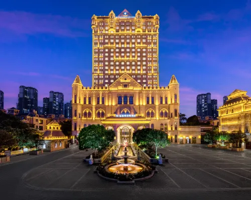 Wyndham Grand Kunming East Hotels near Guandu