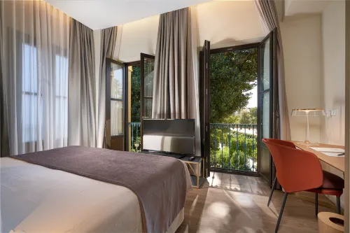 Suites Murillo Plaza Sta. Cruz - Condos