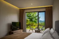 Tongqu Jiaguanli Private Hot Spring Resort Inn, Qionglai Hotels in Qionglai