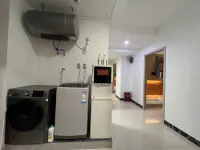 Three Cats Youth Hostel (Shenzhen Xixiang Metro Station Branch)