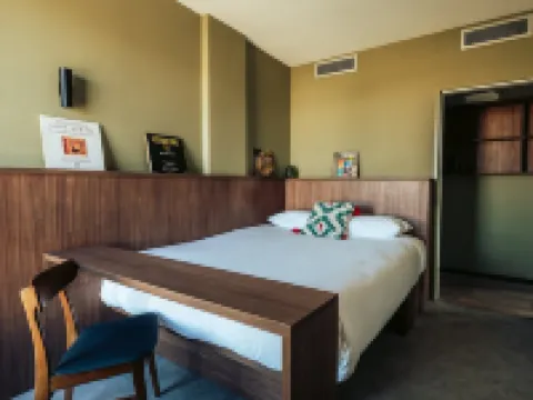 JOSTホテルモンペリエセンター・サンロッシュ エローのホテル