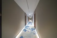 Urban Garden Hotel (Yining Shanghai City Railway Station)