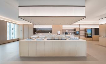 Full Season Hotel (Yantai Jinsha Beach Zhonghua Shopping Mall Branch)