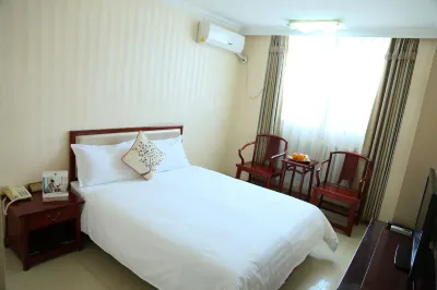 Donghua Hotel Beijing (Tian'anmen Wangfujing Branch)