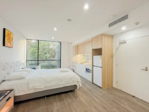 Burwood Studio Hotels near Leichhardt Oval