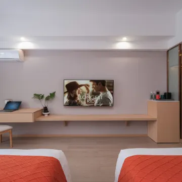 Mengzi Xiado Hotel (Nanhu Park)