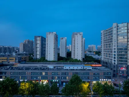 VX Hotel (Nanjing Tianyin Avenue Subway Station) Отели рядом с достопримечательностью «Communication University of China, Nanjing»