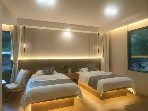 Tuyou Mountain Lodge (Siguniang Mountain) Hotels in Xiaojin