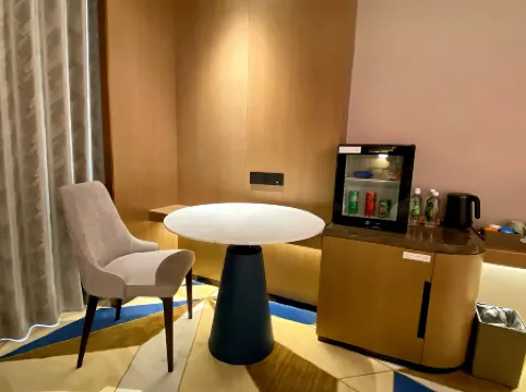 La Quinta by Wyndham Weifang South hotel