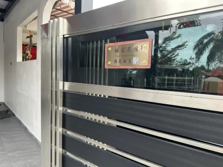 LIM.HOMESTAY Taman Saga Alor Setar Отели рядом с достопримечательностью «Alor Setar Tower»